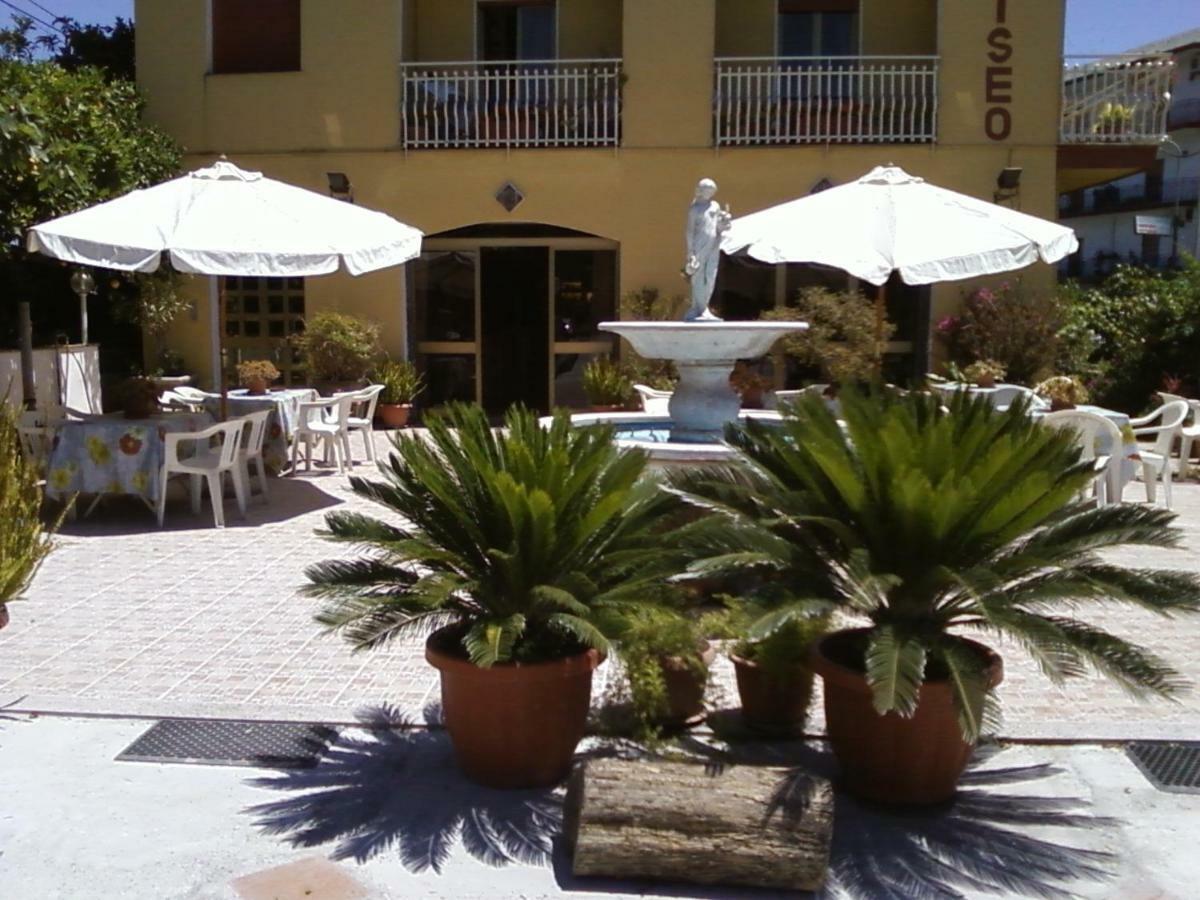 Hotel Eliseo Giardini Naxos Exterior photo